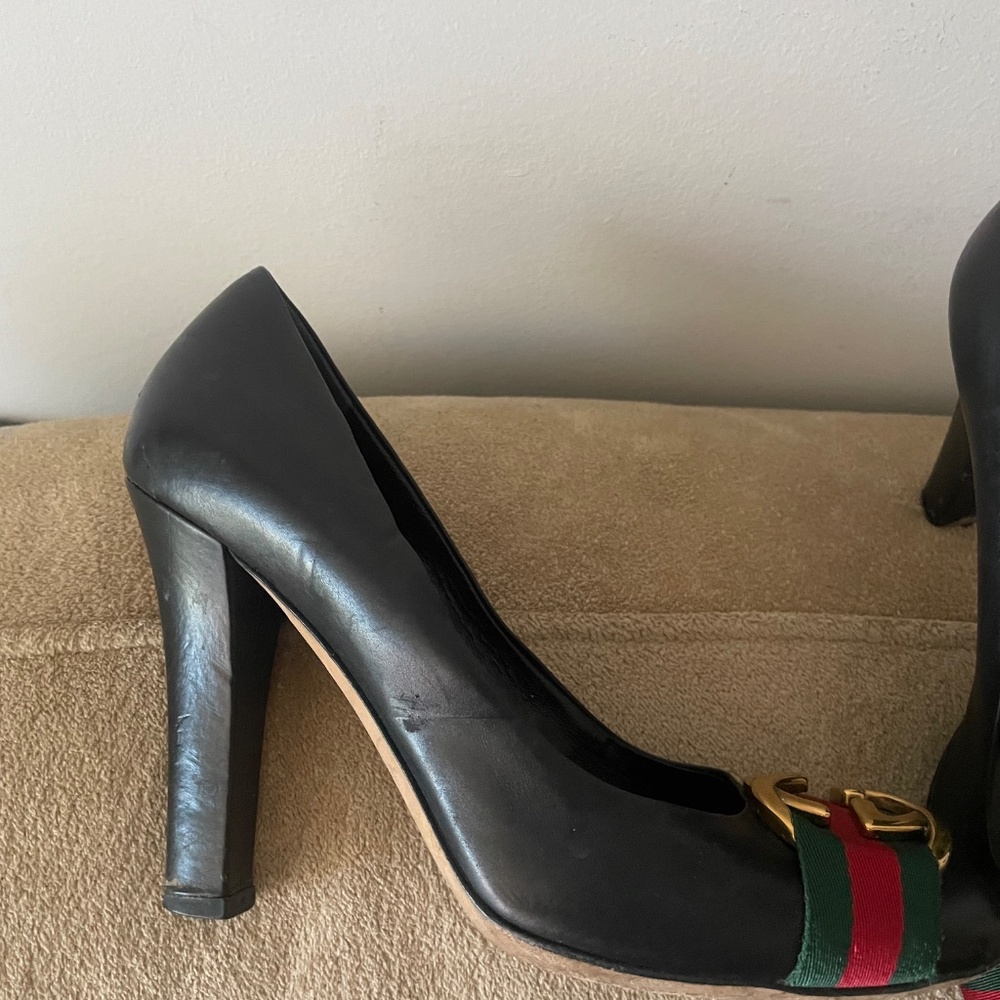 Authentic Gucci Black Leather women’s Shoes, size 37 1/2 . - Picture 2 of 8